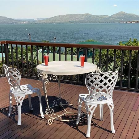 Marina Views Guesthouse Хартбееспоорт Екстериор снимка