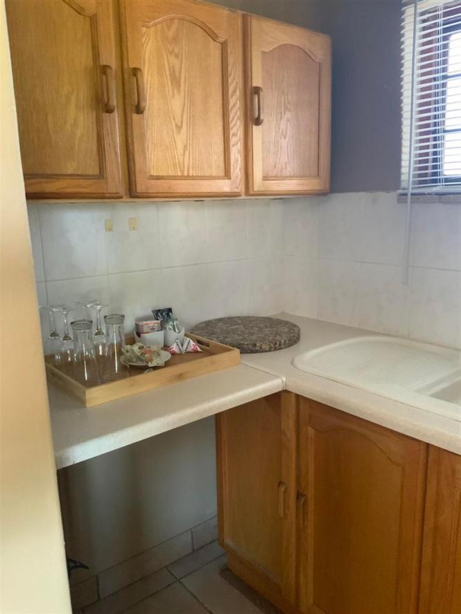 Marina Views Guesthouse Хартбееспоорт Екстериор снимка